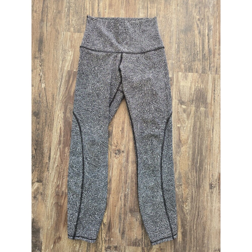 Lululemon Pace Rival Size 4 Crop Leggings Line Up White/black